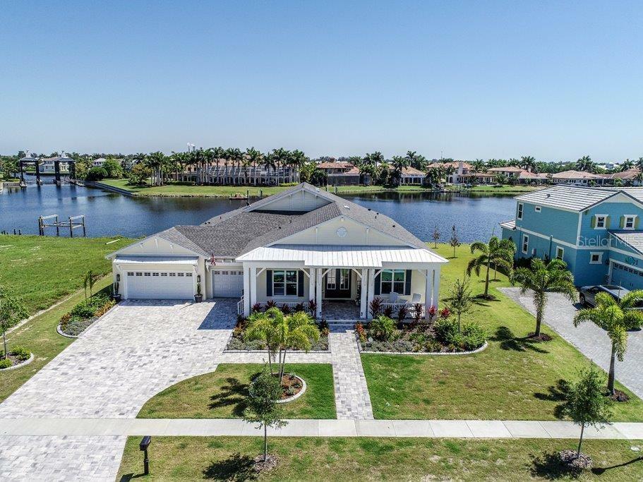 Property Photo:  807 Manns Harbor Drive  FL 33572 