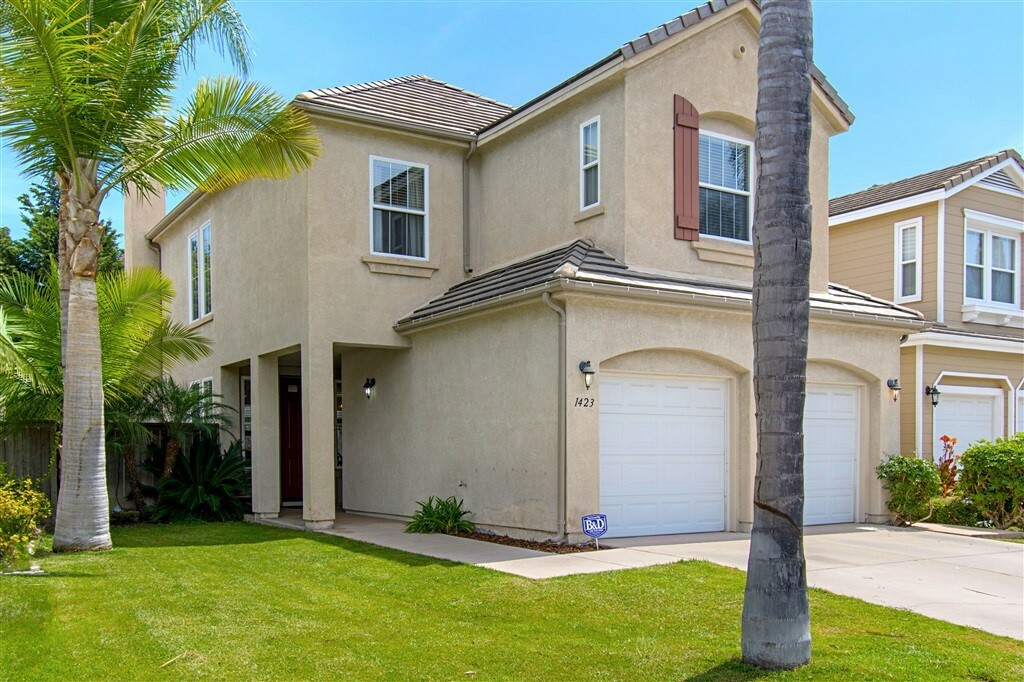 Property Photo:  1423 Enchante Way  CA 92056 