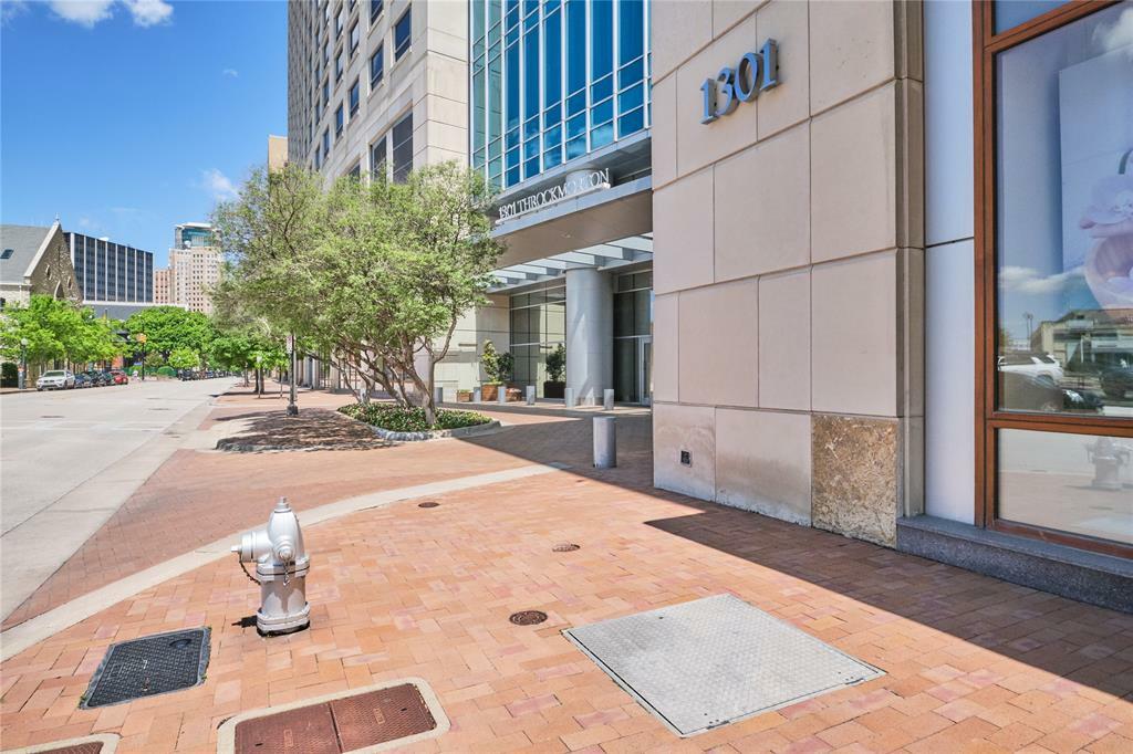 Property Photo:  1301 Throckmorton Street 2106  TX 76102 