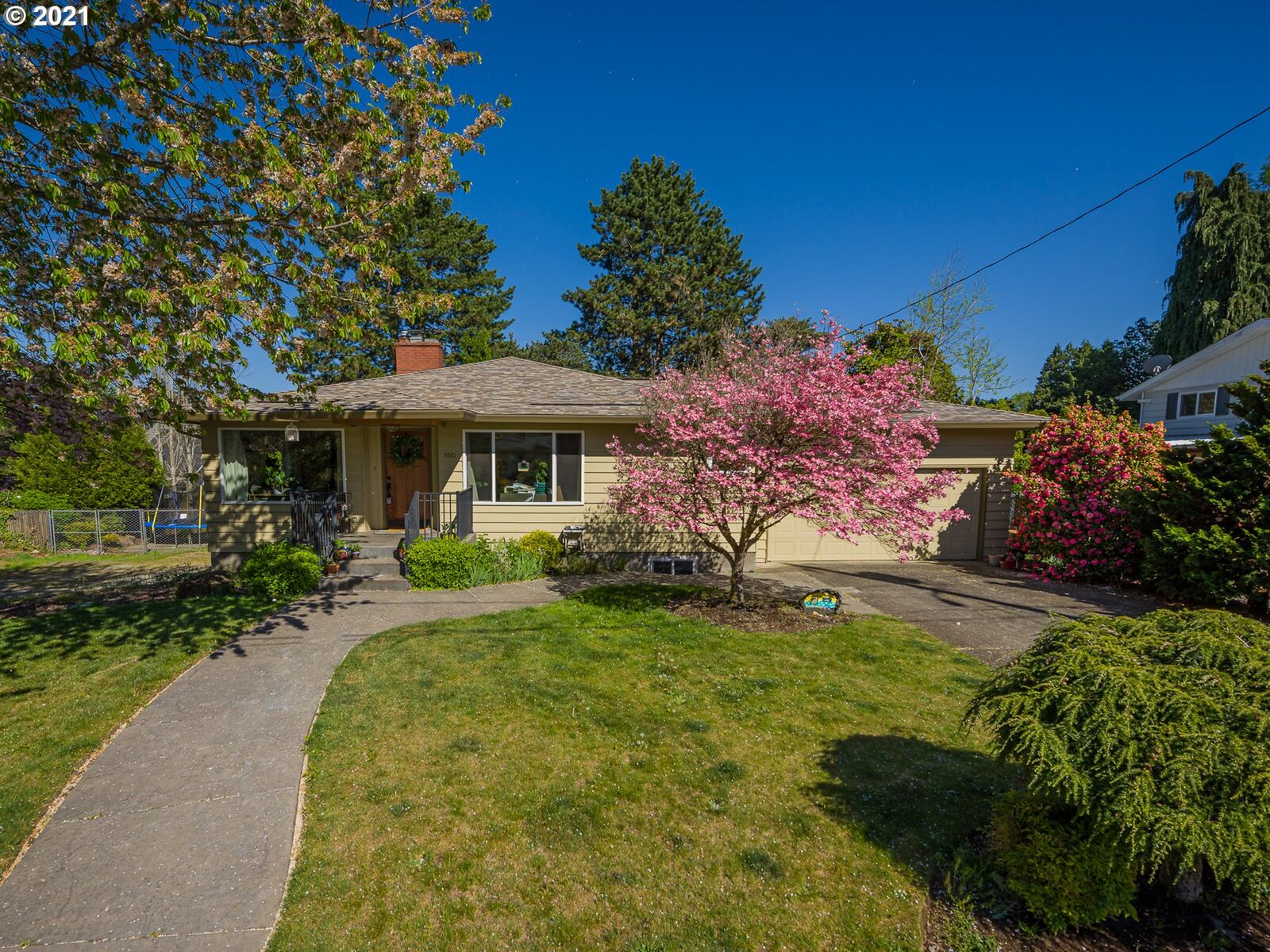 Property Photo: 5501 NW Kauffman Ave WA 98663