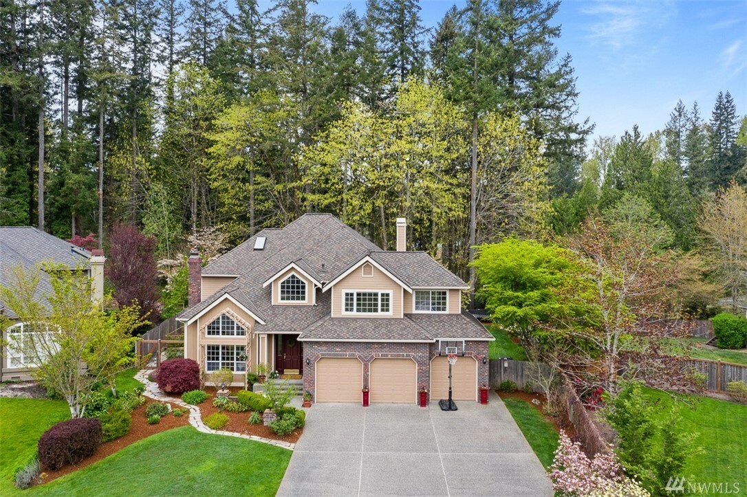 Property Photo:  25736 SE 25th Wy  WA 98075 