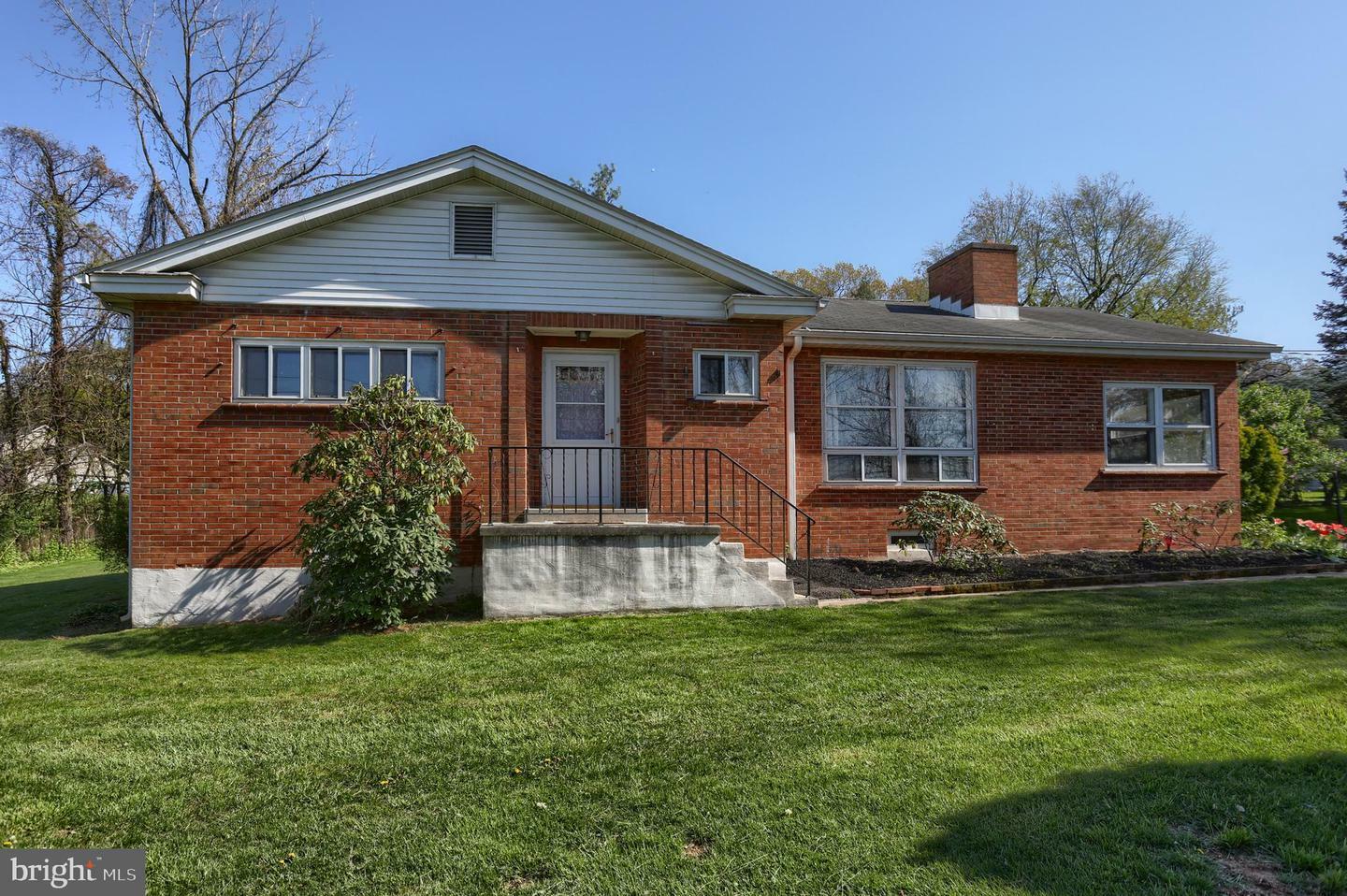 Property Photo: 960 Oberlin Road PA 17057