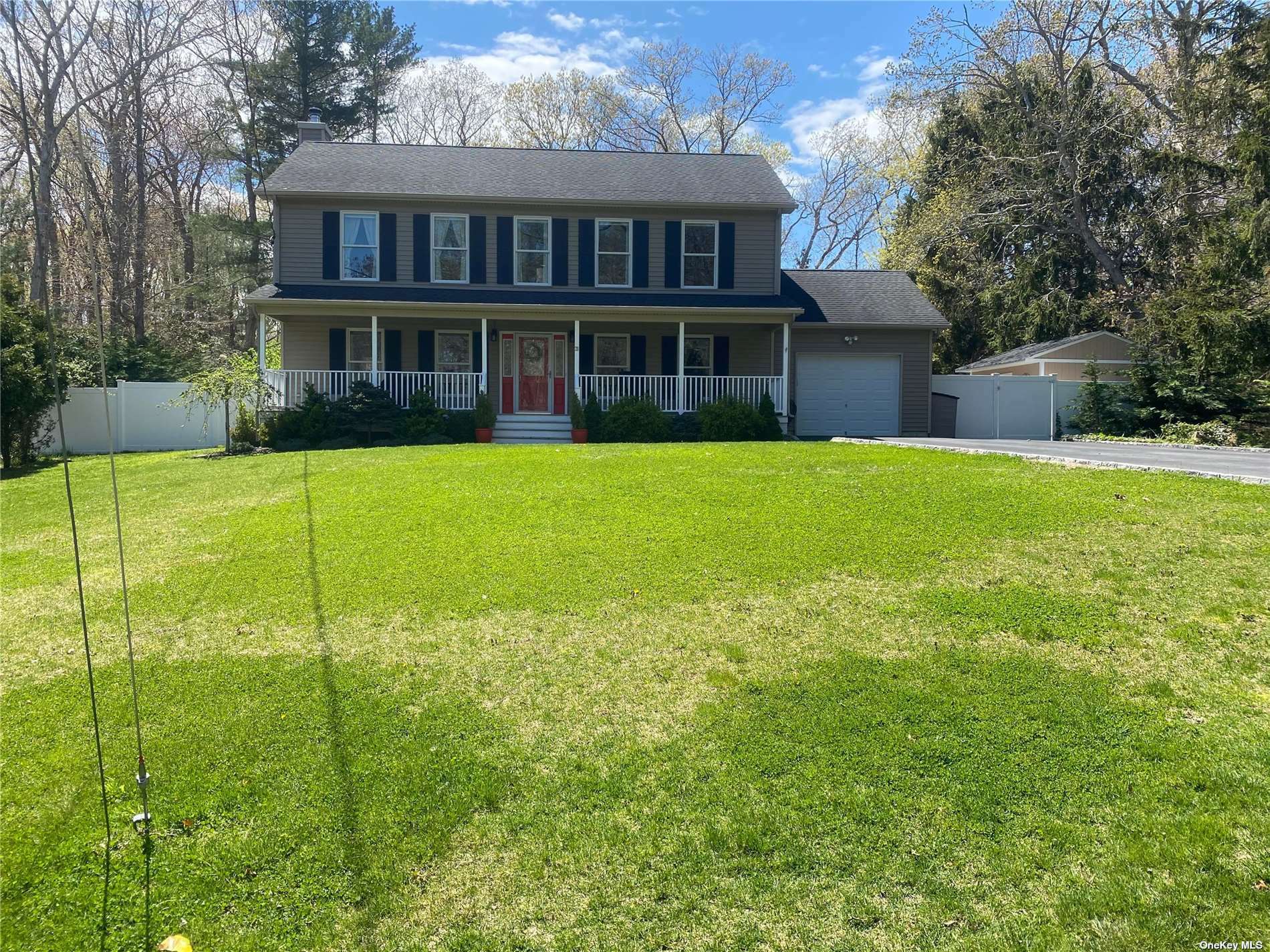 29 Sylvan Place  Wading River NY 11792 photo