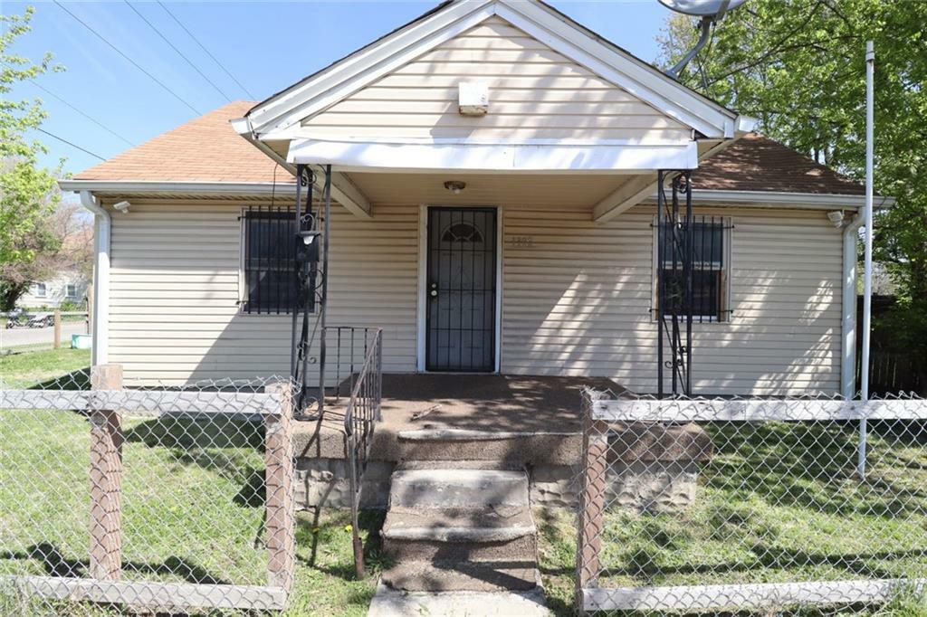 Property Photo:  1302 E 25th Street  IN 46205 