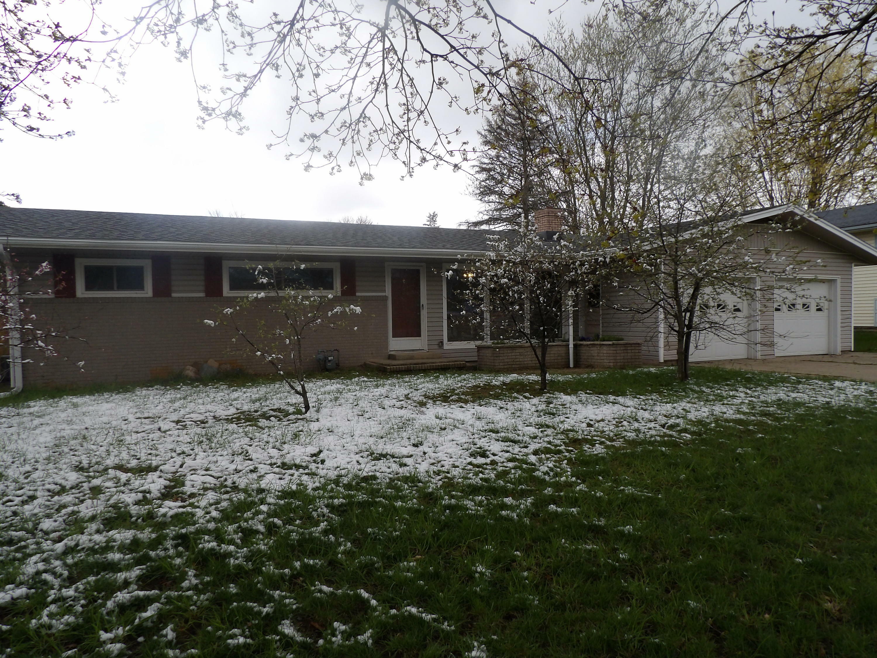 Property Photo:  725 Wright Street  MI 49250 