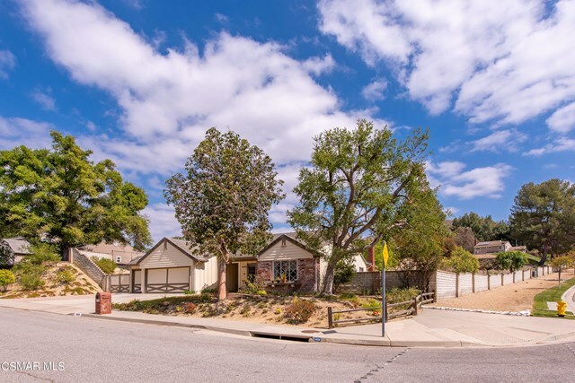 Property Photo:  1808 Gallop Court  CA 93065 