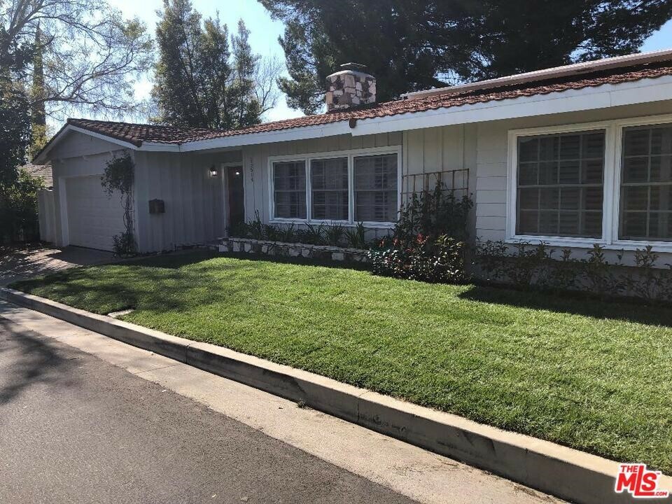 Property Photo:  15514 Briarwood Drive  CA 91403 