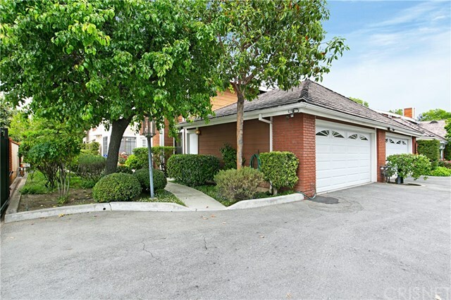 Property Photo: 5930 Tampa Avenue 301 CA 91356