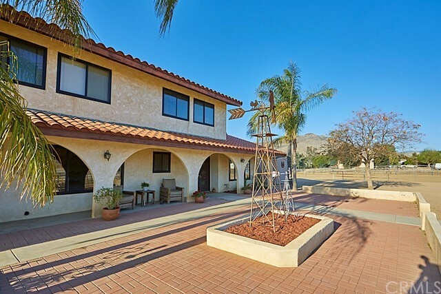 Property Photo:  40100 Vista Road  CA 92543 