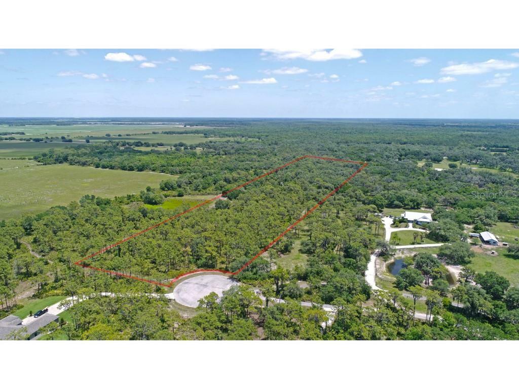 Property Photo:  30730 Saddlebag Trail  FL 34251 