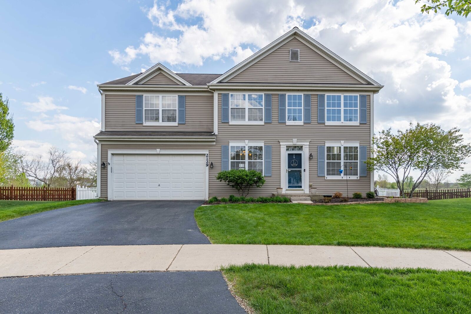 Property Photo:  2129 Emma Court  IL 60538 