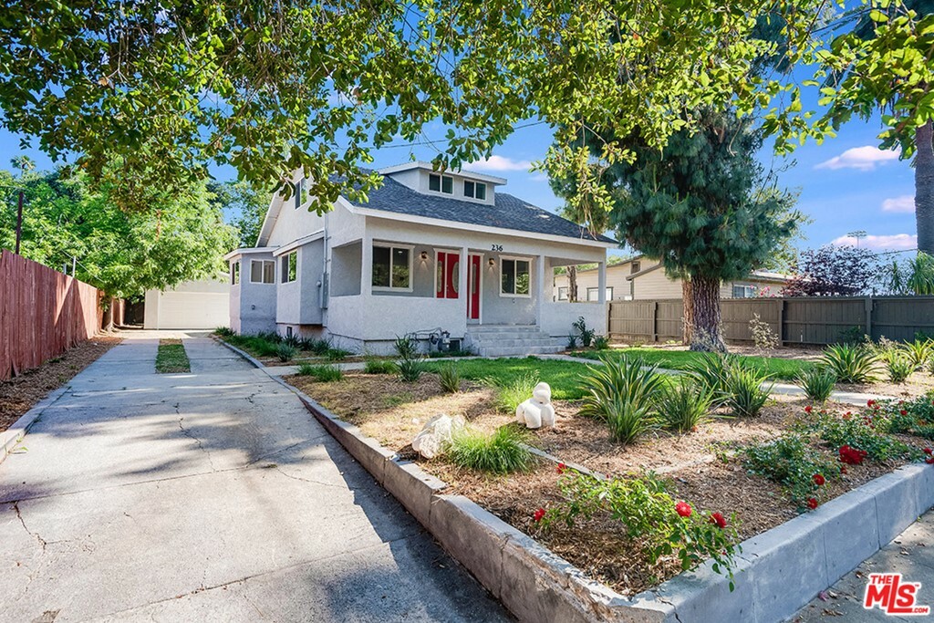 Property Photo: 236 E Penn Street CA 91104