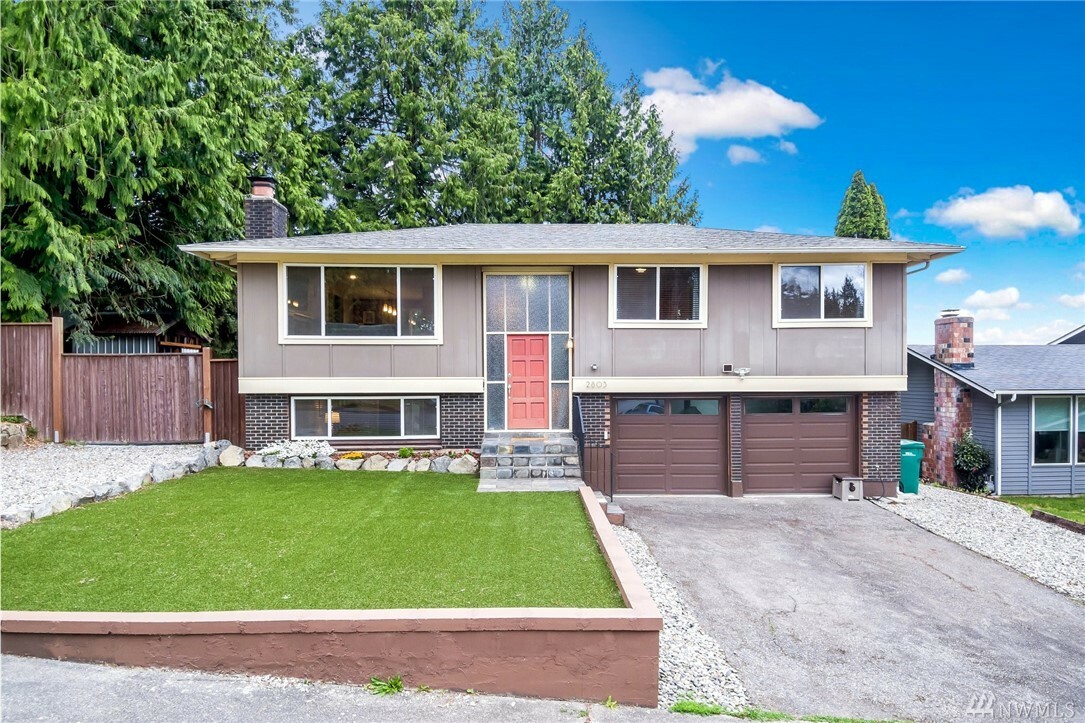 Property Photo:  2803 Larlin Dr  WA 98203 