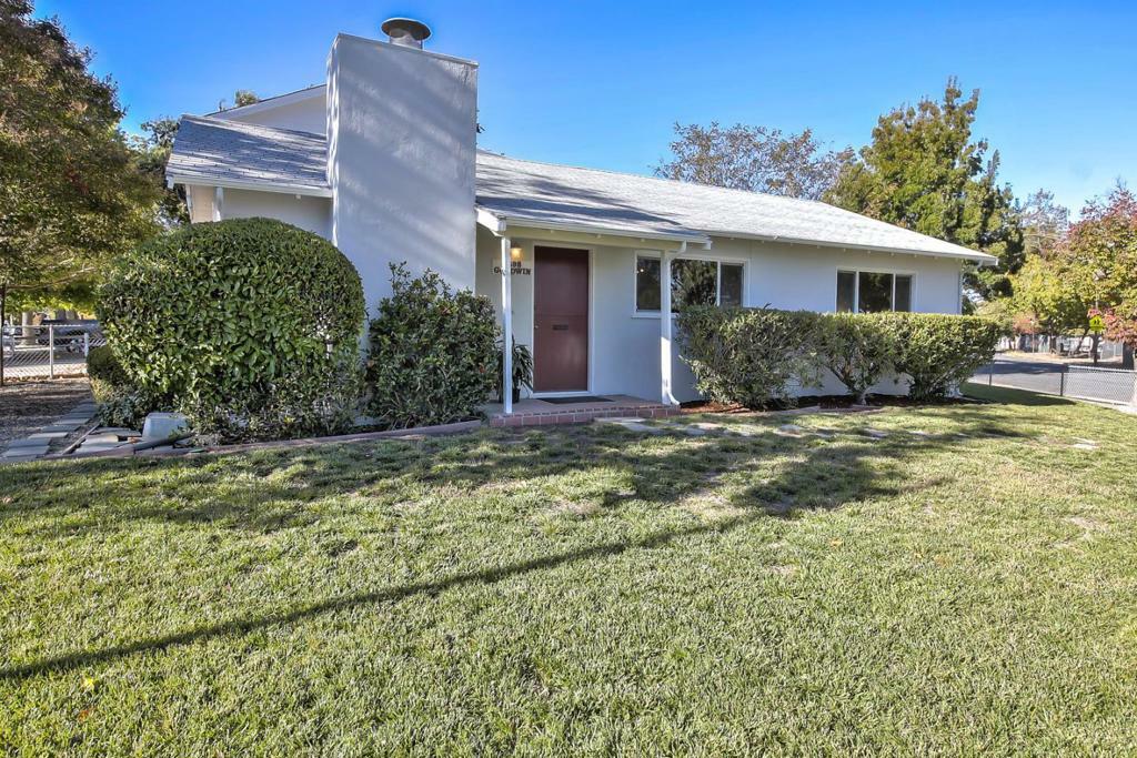 Property Photo:  2698 Goodwin Avenue  CA 94061 