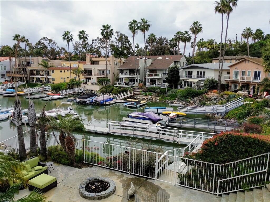 Property Photo: 4607 Park Dr B CA 92008