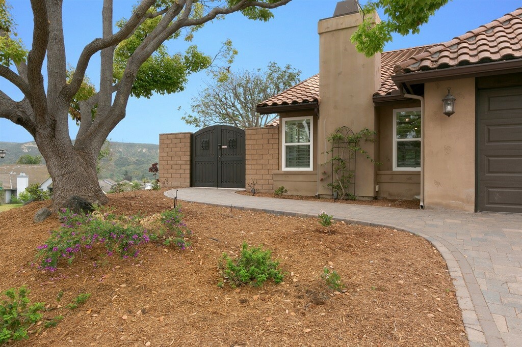 Property Photo:  4175 Portilla Place  CA 92130 