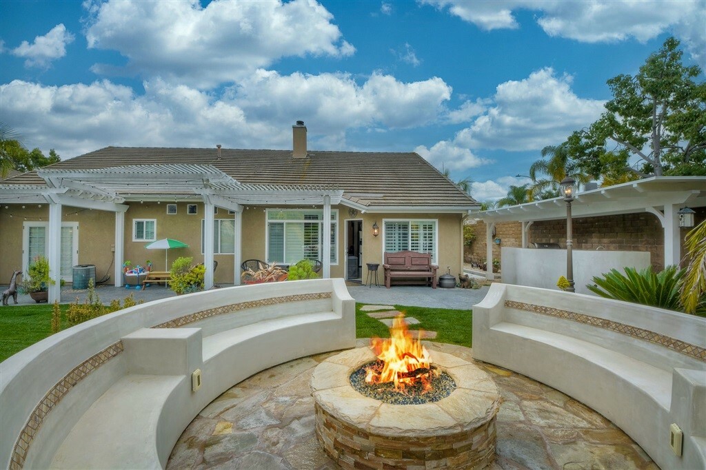 Property Photo:  398 Pismo Bay Ct  CA 92057 