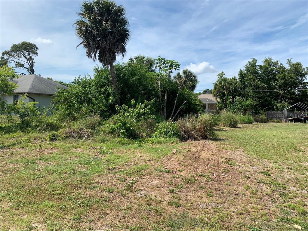 Property Photo: 21496 Circlewood Avenue FL 33952