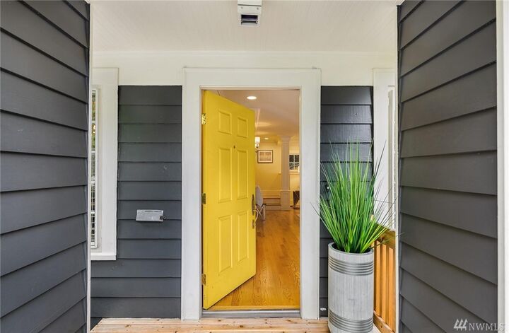 Property Photo:  1600 Interlaken Place E  WA 98112 