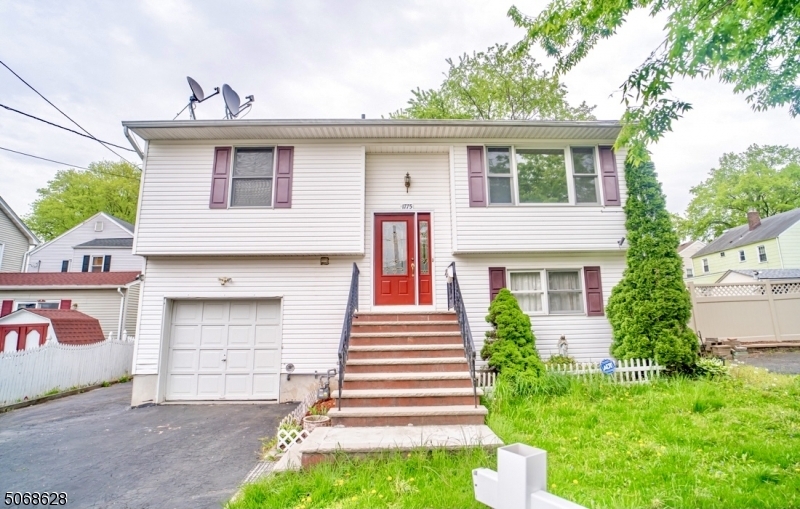 Property Photo:  1775 Ludlow St  NJ 07065 