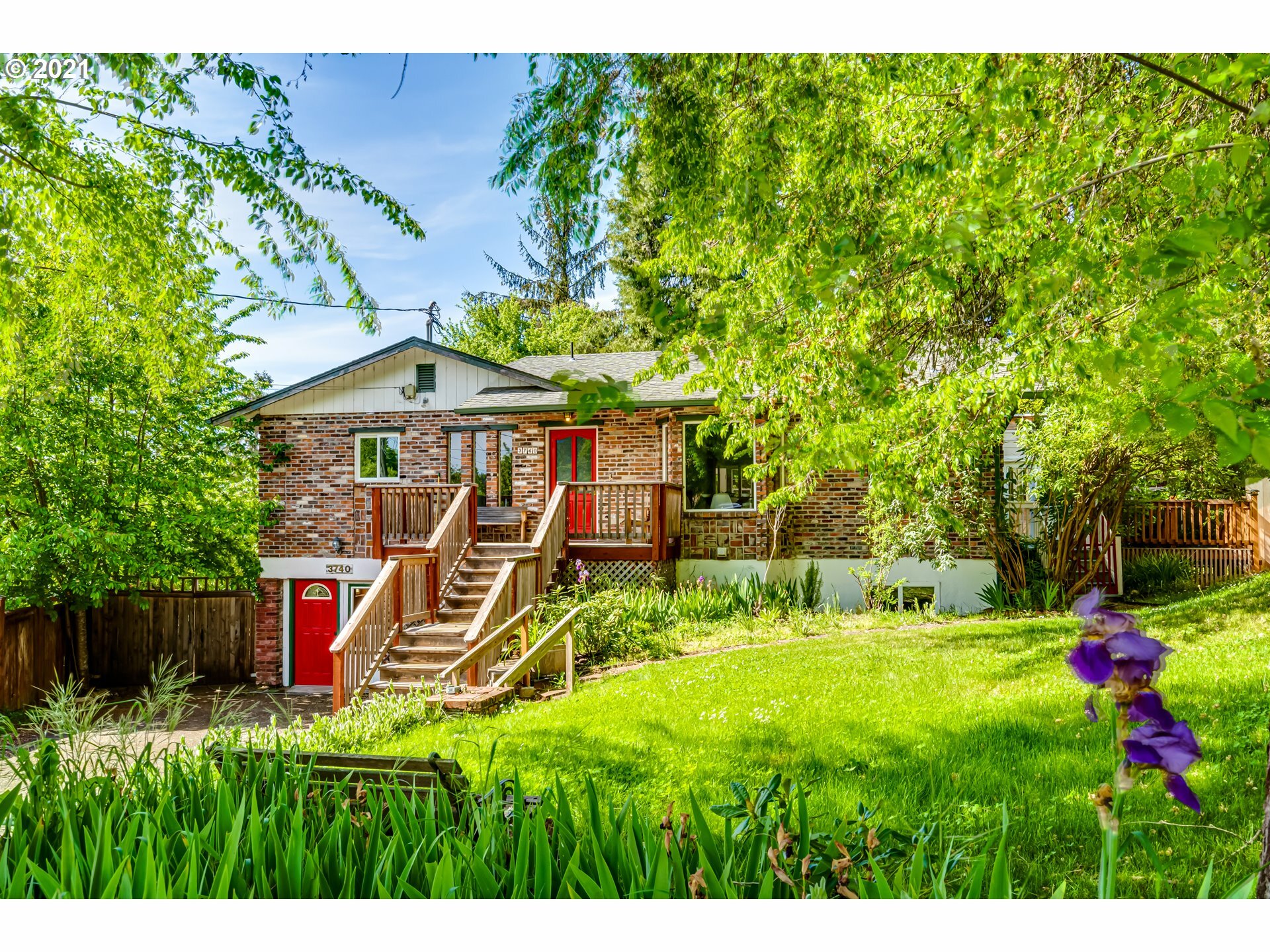 Property Photo: 3740 Potter St OR 97405