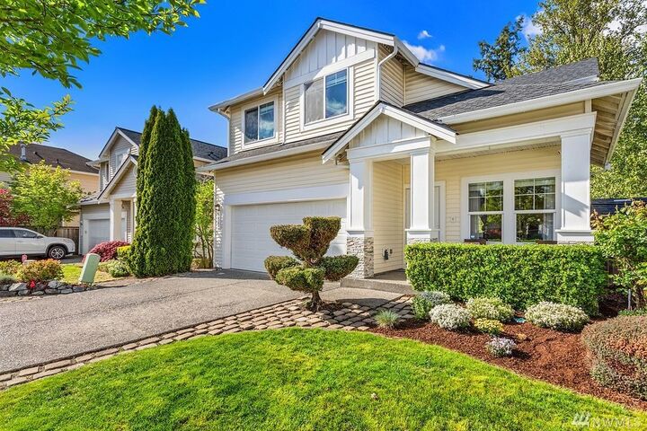 Property Photo: 2131 62nd Place SE WA 98092