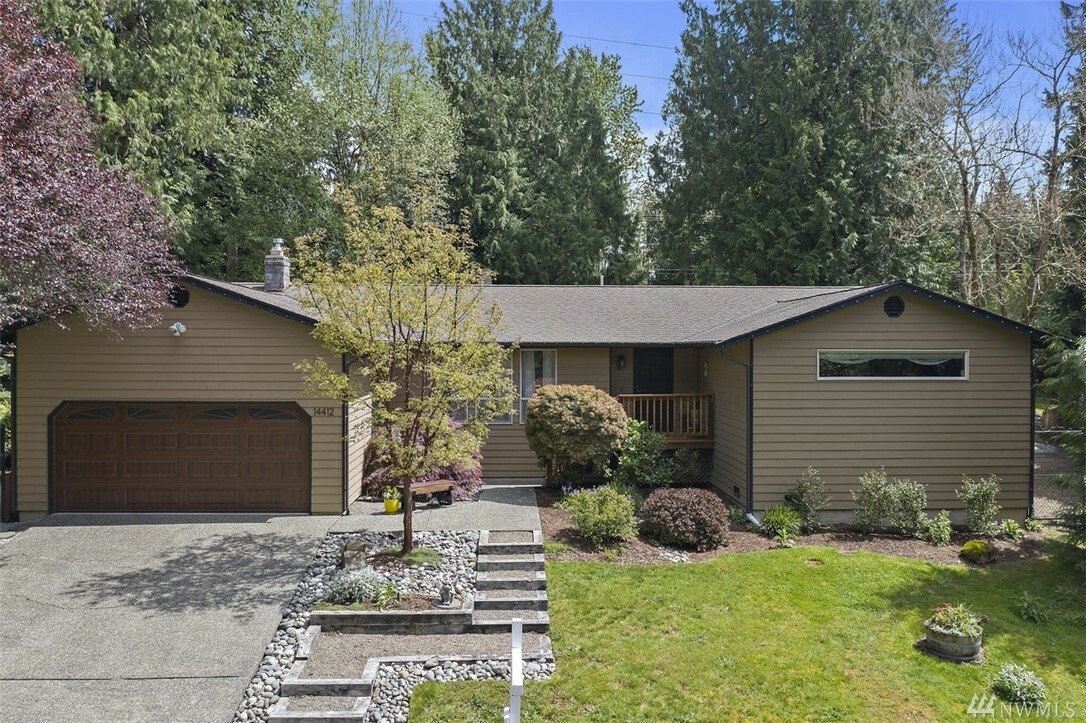 Property Photo:  14412 274th Ct NE  WA 98019 