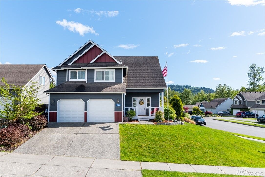 Property Photo: 3102 Dakota Dr WA 98274