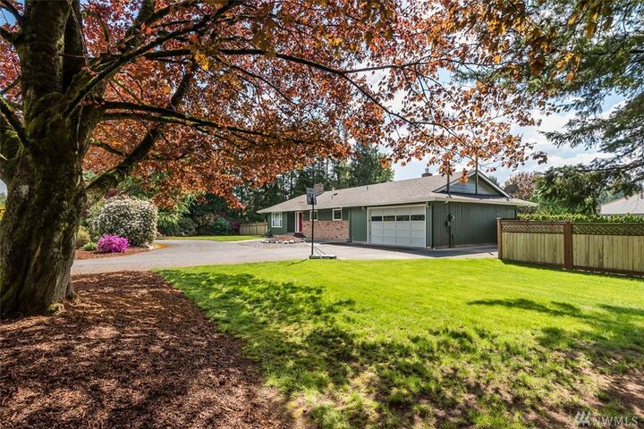 Property Photo: 549 Loomis Trail Rd WA 98264