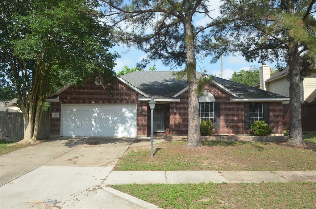 Property Photo:  6238 W Willow Bluff Road  TX 77449 