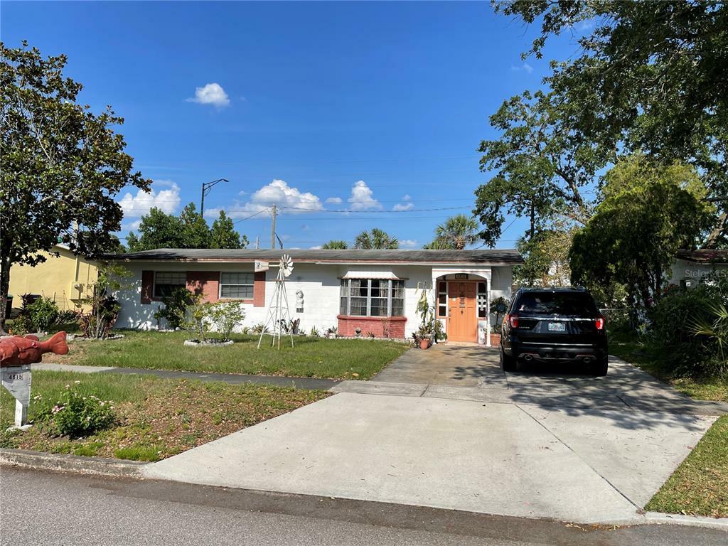 Property Photo:  4815 Spottswood Drive  FL 32812 