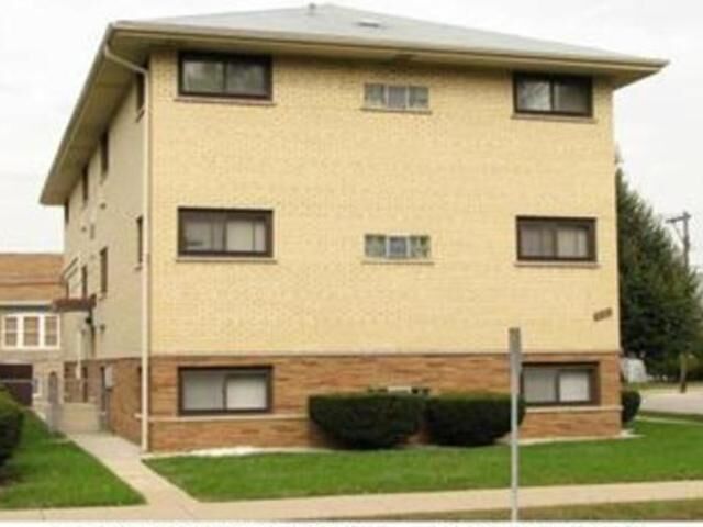 Property Photo: 7900 W 26th Street 2S IL 60546