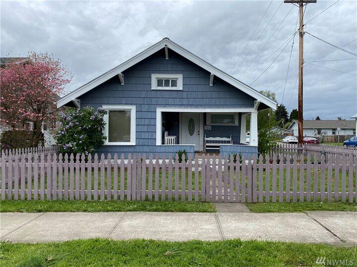 Property Photo:  304 4th Ave W  WA 98572 