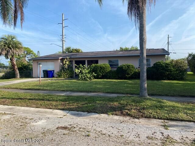Property Photo: 996 Nicklaus Drive FL 32955