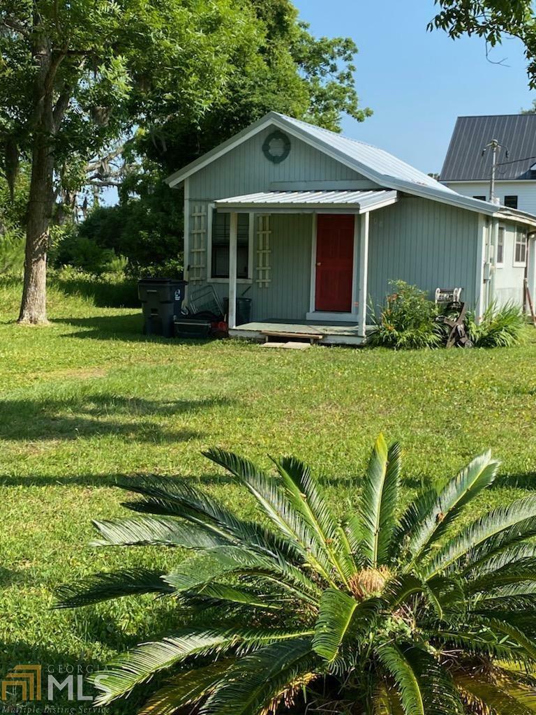 Property Photo:  208 E Weed St  GA 31558 