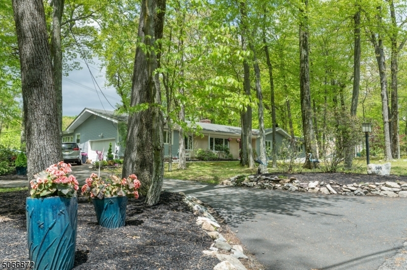 Property Photo: 146 Waughaw Rd NJ 07082