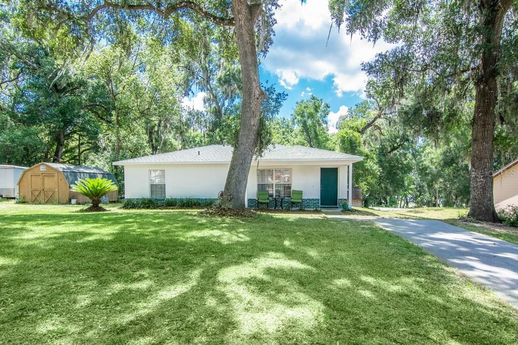 Property Photo:  12344 Lakeview Drive  FL 33525 