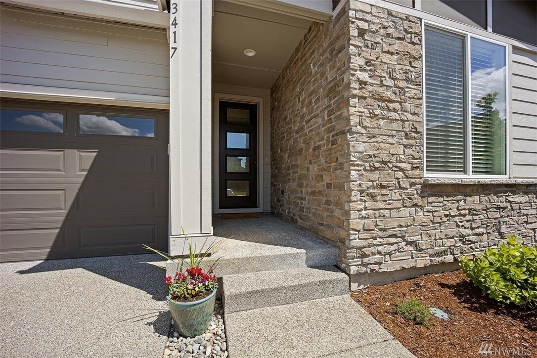 Property Photo: 13417 187th Av Ct E WA 98391