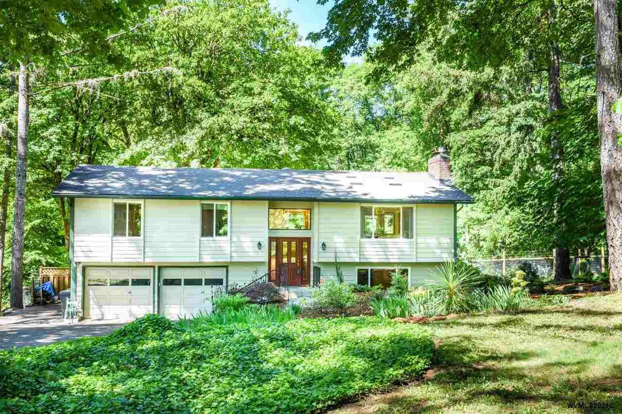 Property Photo:  1114 NW Alder Creek Dr  OR 97330 