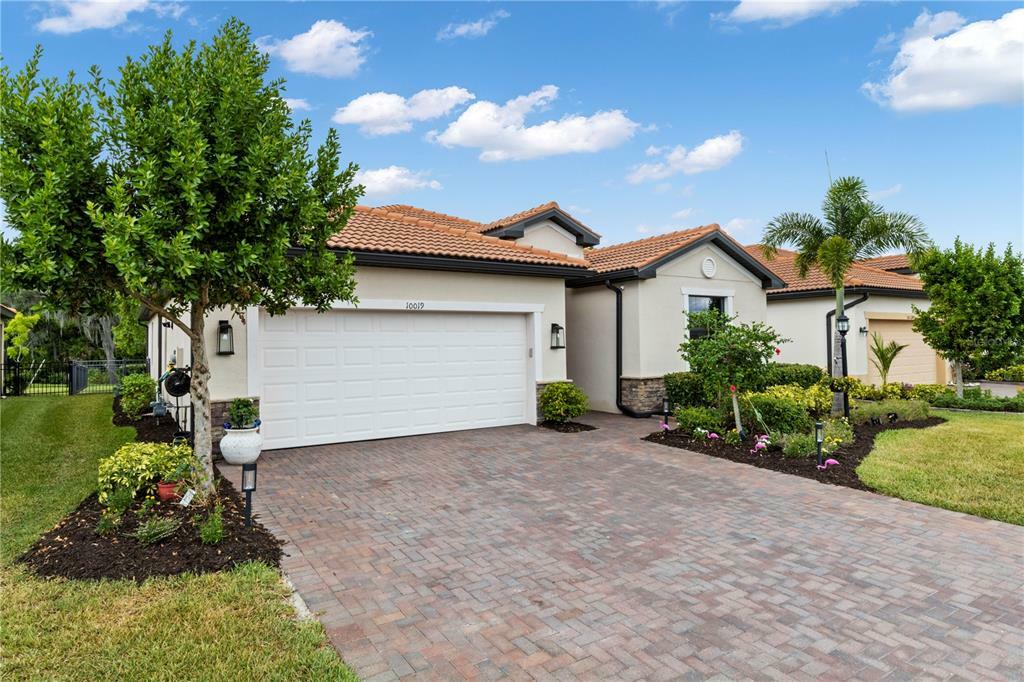 Property Photo:  10019 Marbella Drive  FL 34211 