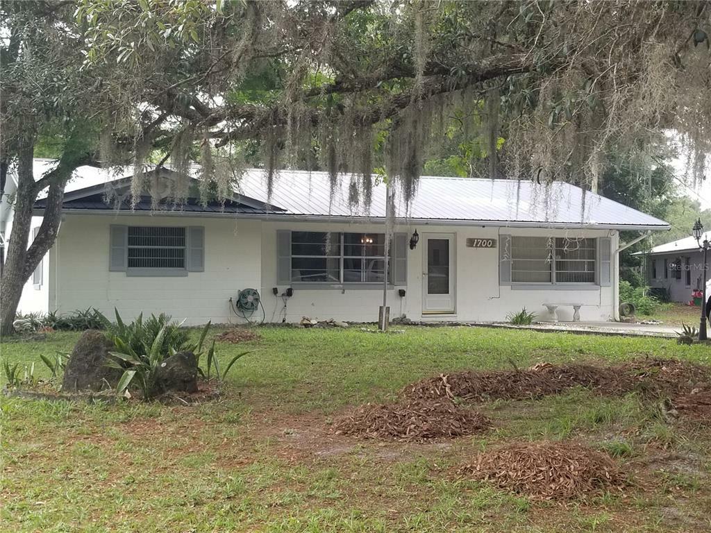 Property Photo:  1700 Oak Avenue  FL 32724 