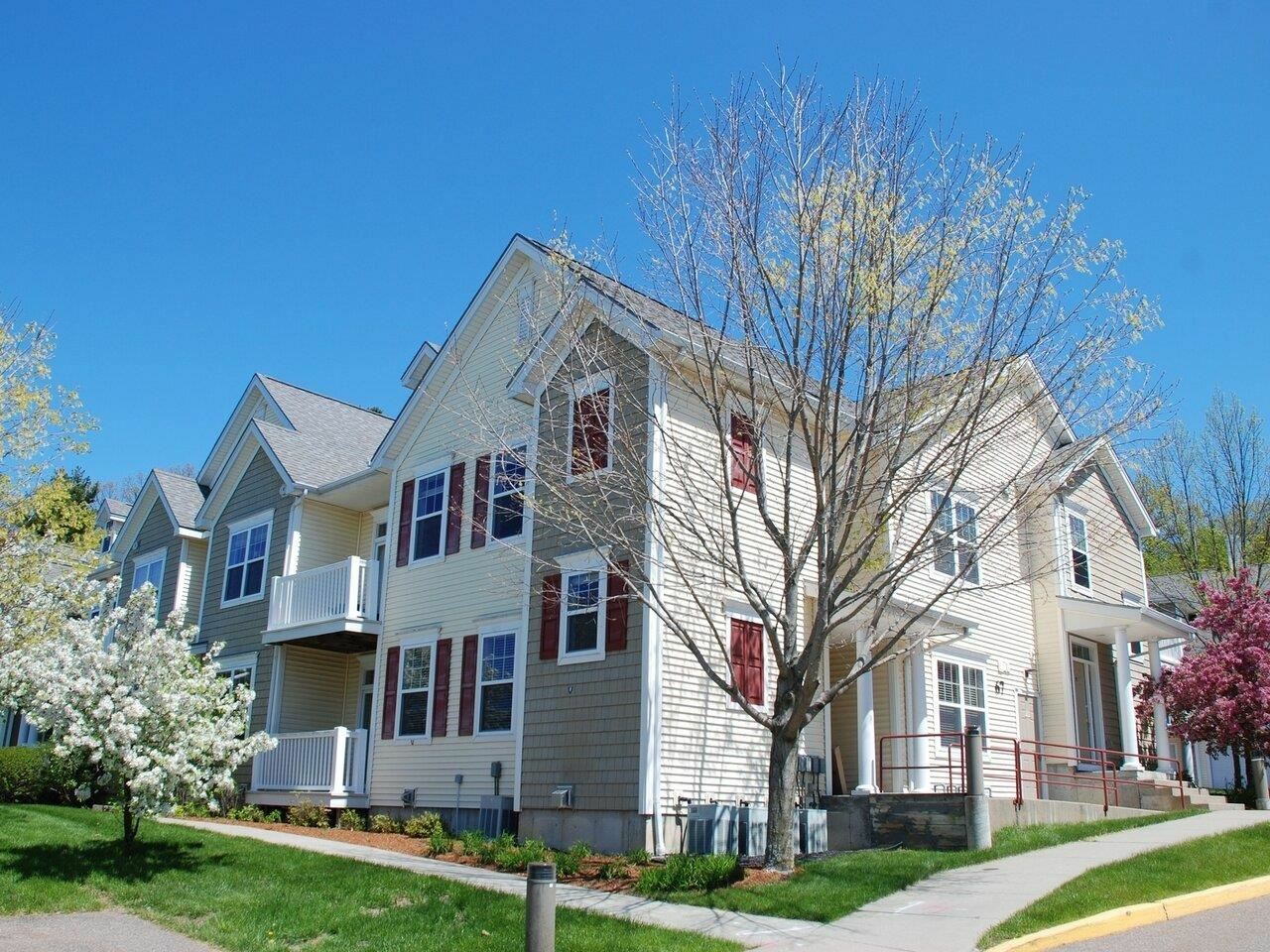 Property Photo: 67 Pearl Street 4 VT 05452