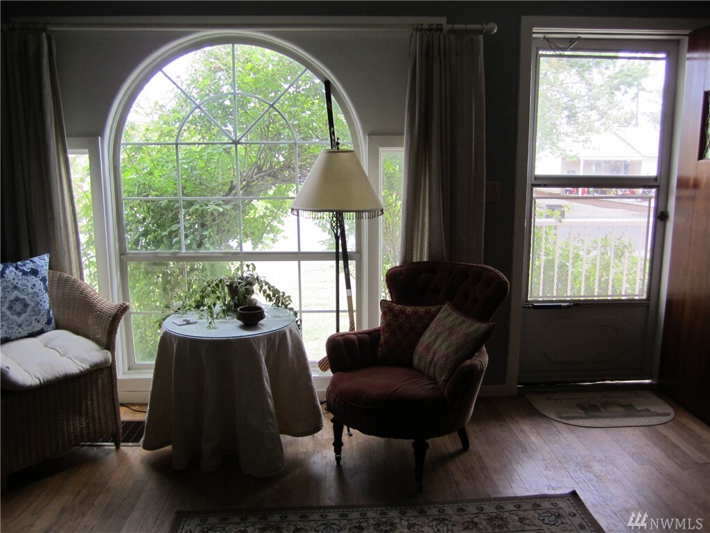 Property Photo:  123 F St NE  WA 98823 