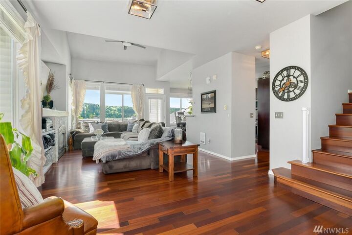 Property Photo: 14716 1st Lane NE 201 WA 98019