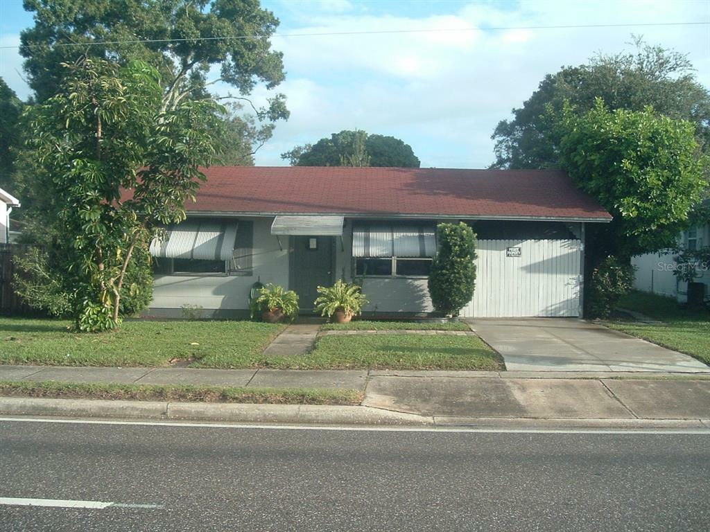 Property Photo: 4743 38th Avenue N FL 33713