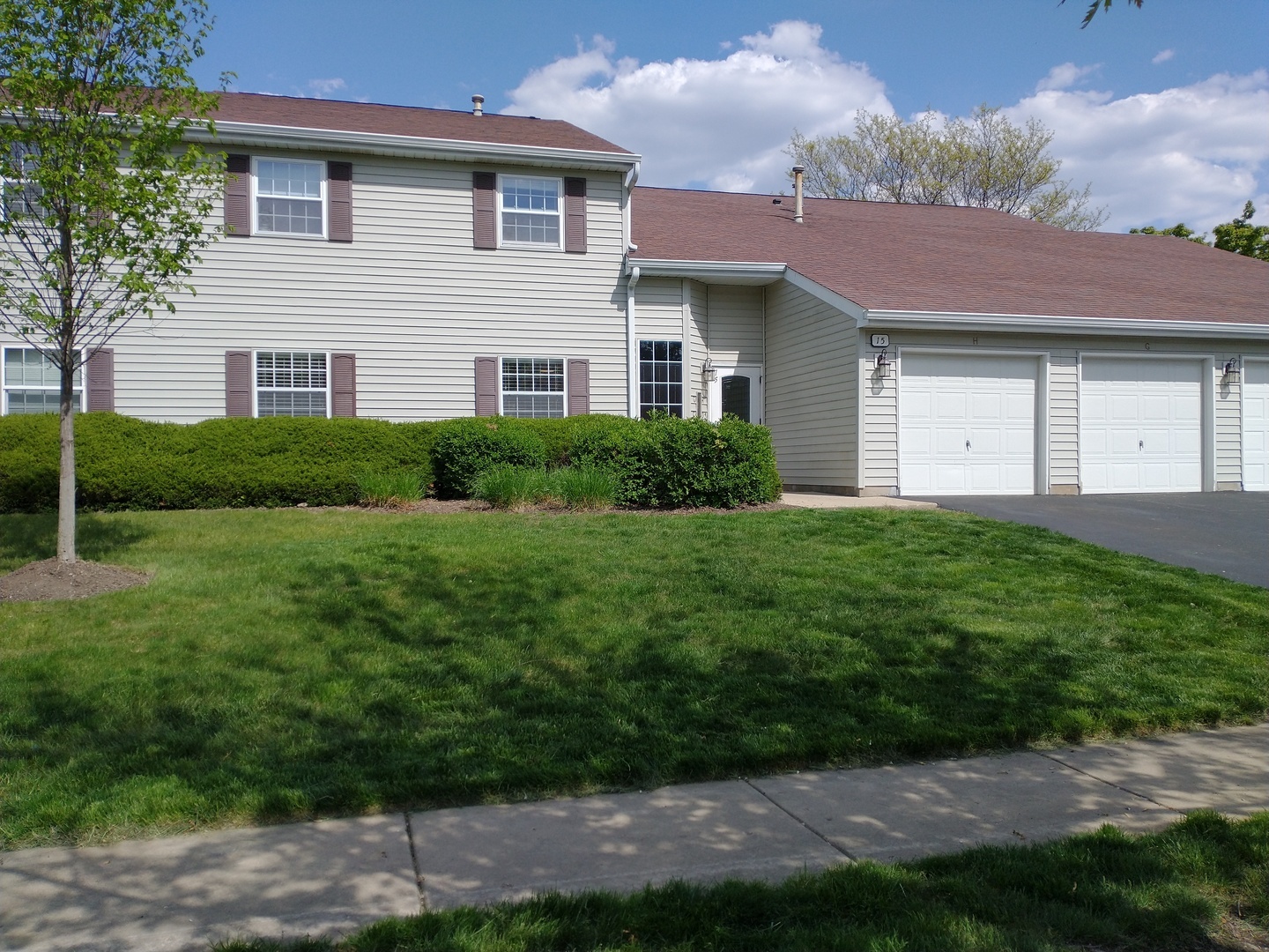 Property Photo:  15 Gant Circle C  IL 60107 