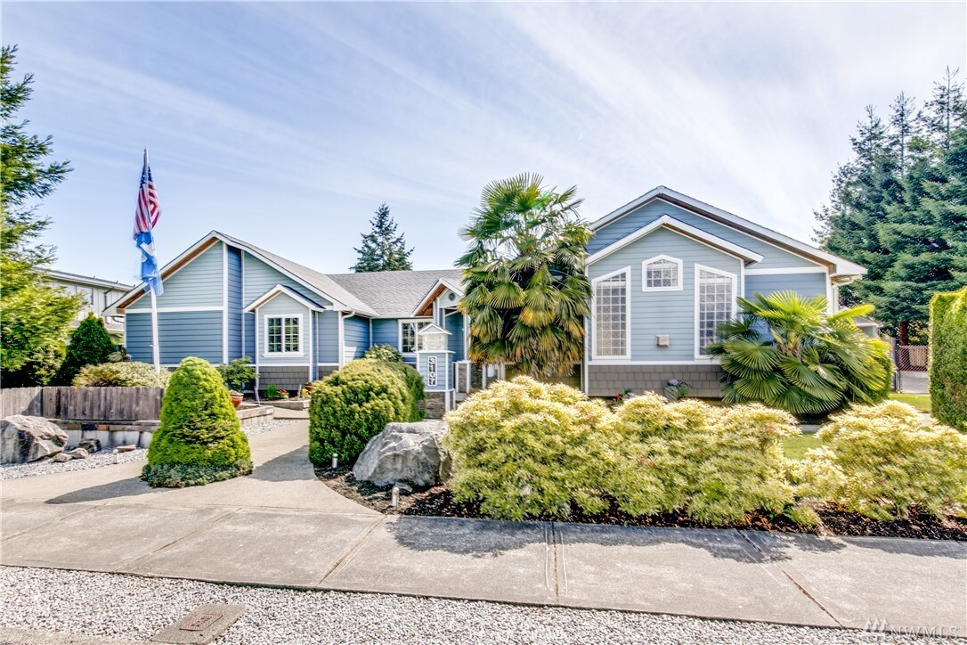 Property Photo: 3107 N Orchard St WA 98407