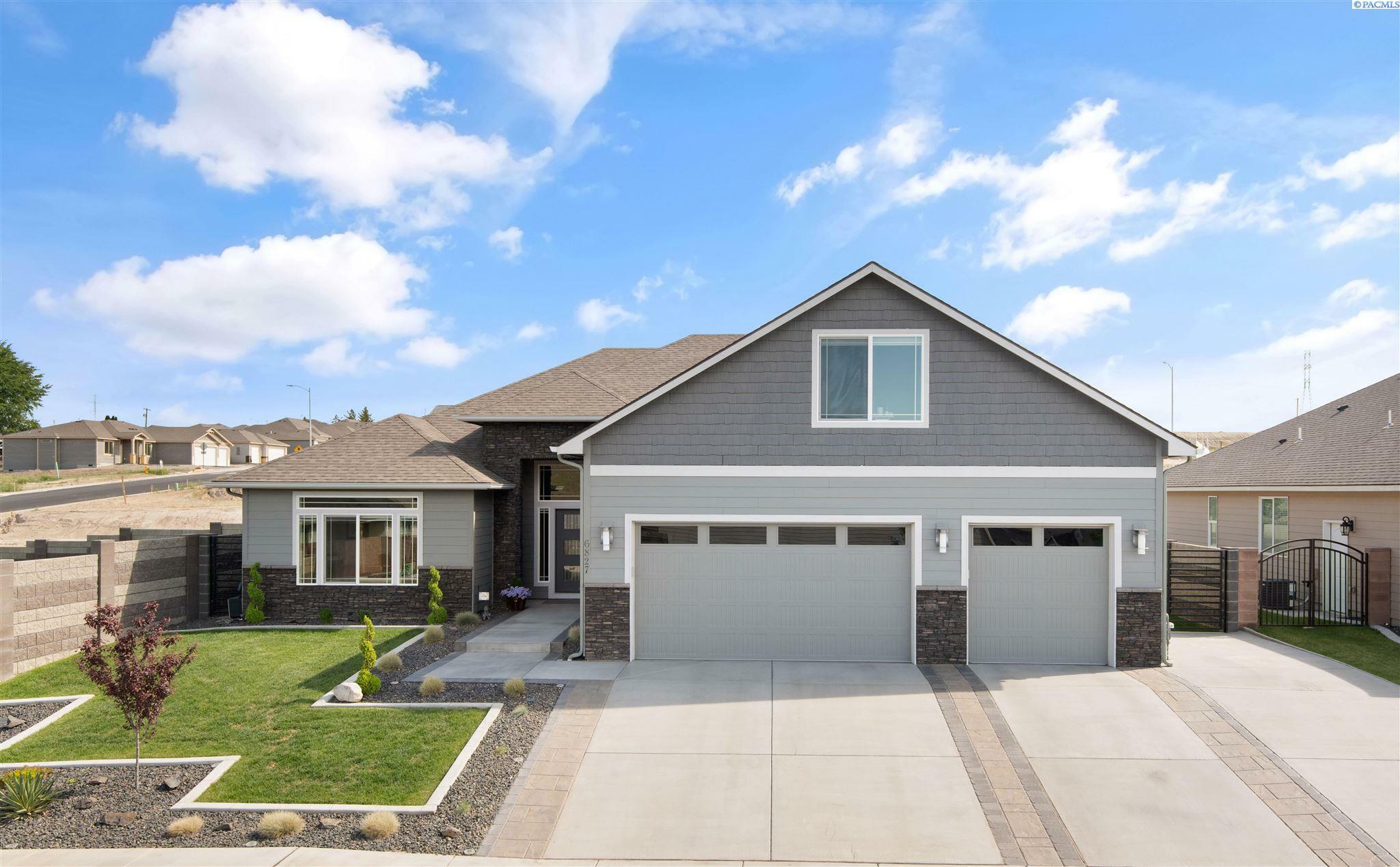 Property Photo: 6827 W 33rd Pl WA 99338