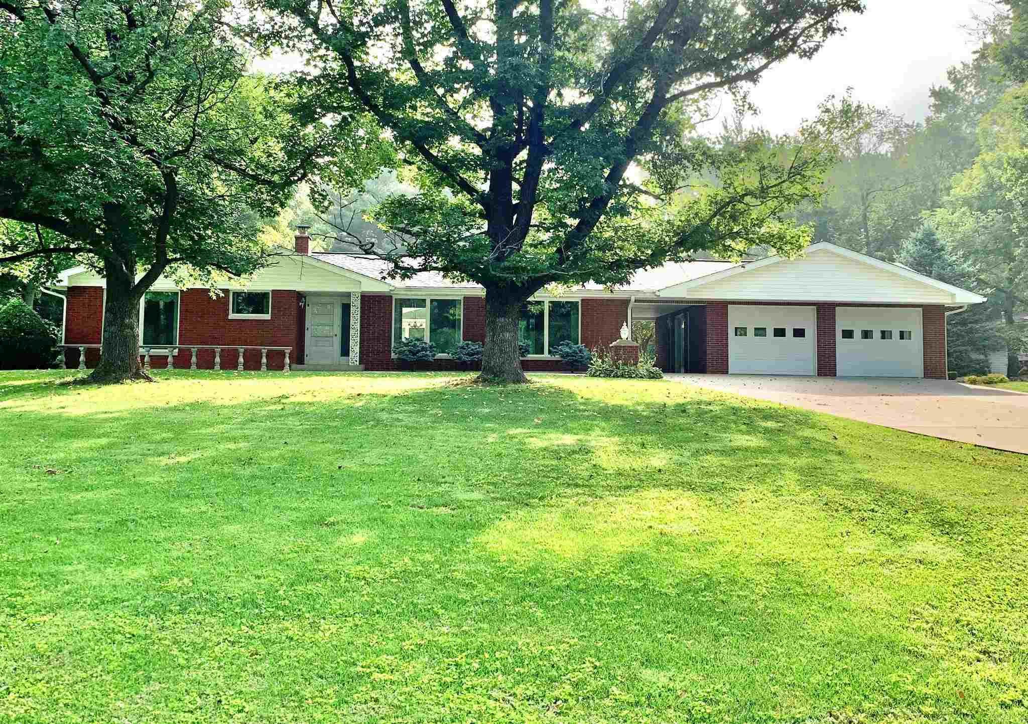 Property Photo: 283 E Crestwood Drive IN 47501