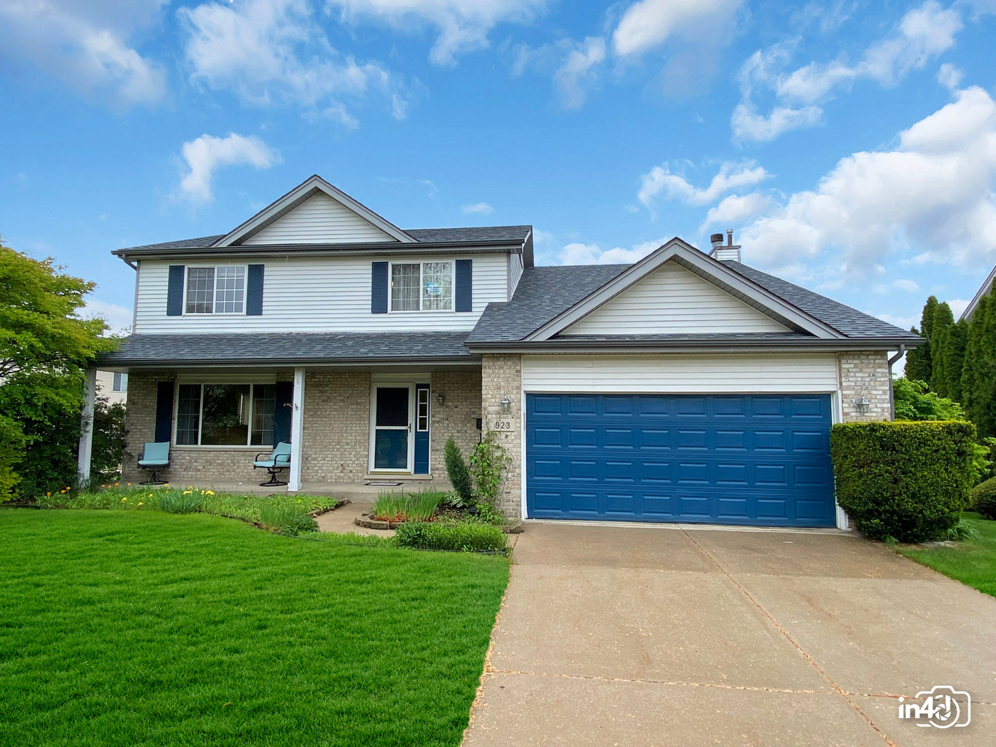 Property Photo: 923 Ontario Drive IL 60446